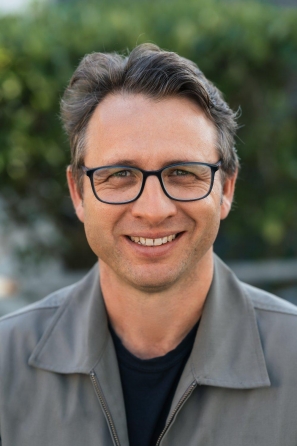 ResizedImage297446 Tim Lawry